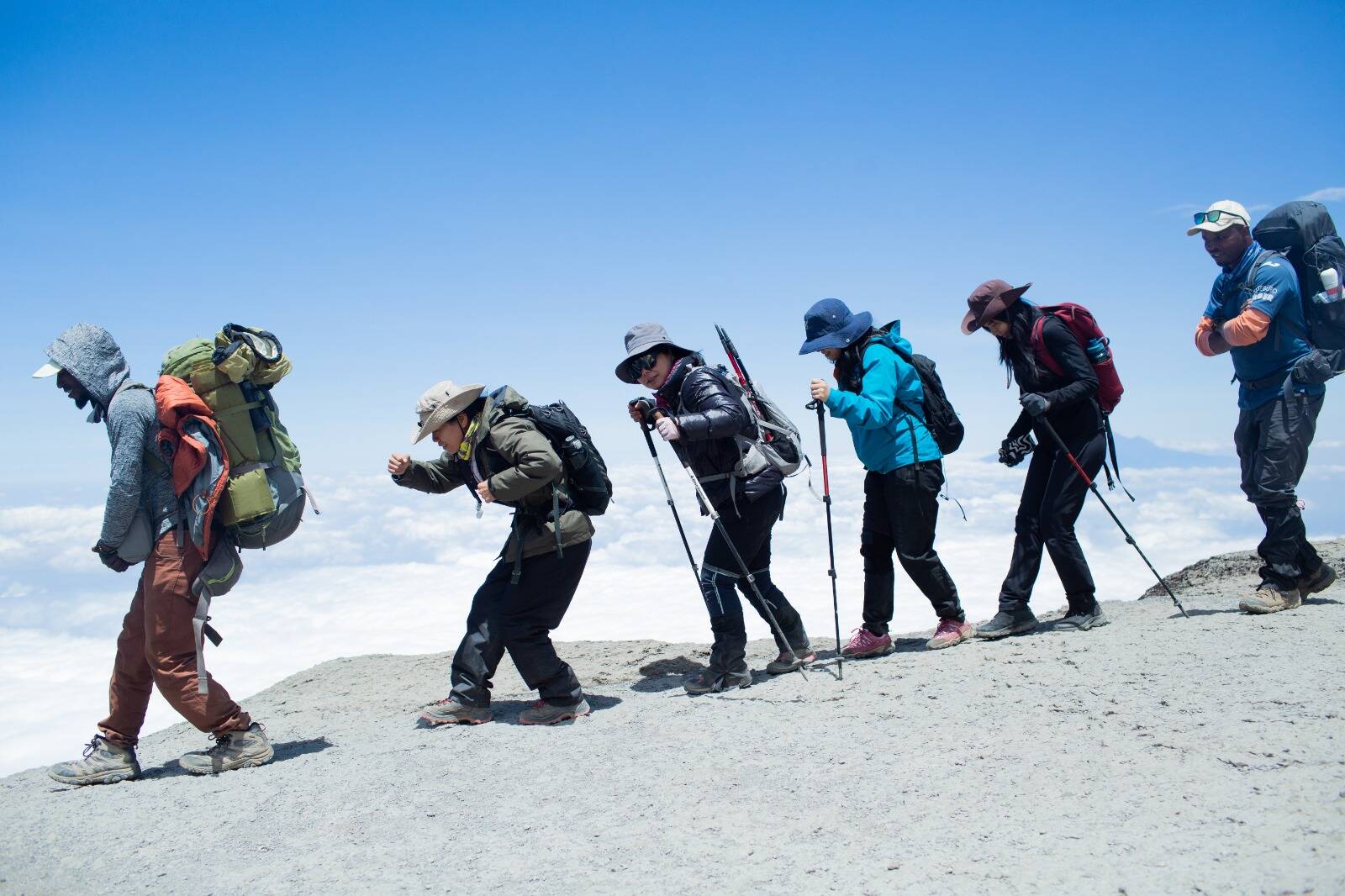 https://cdn-ilanffp.nitrocdn.com/YaXBbSvisrUFCaiGCvswUcOQcxlKvHMP/assets/images/optimized/rev-0790f0b/www.safaribando.com/uploads/Kilimanjaro_Training_Plan_8-Week_Fitness_Plan_for_Summit_Success_1773470457.jpeg